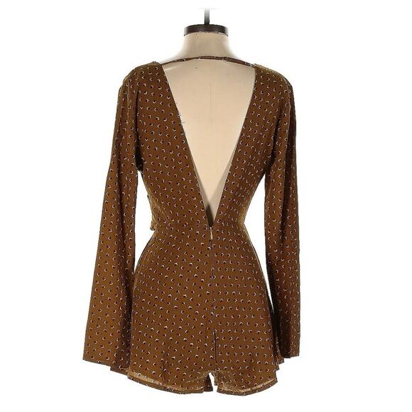 NWT Selfie Leslie - Brown Geometric Print Low Back Romper/Jumpsuit - Siz… - Picture 2 of 2